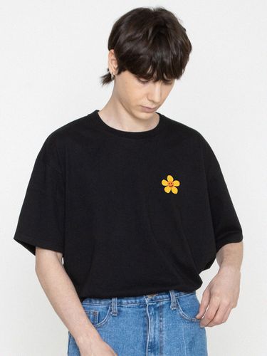 Yellow Flower Dote Smile Logo T-Shirt_3 Color - GRAVER - Modalova