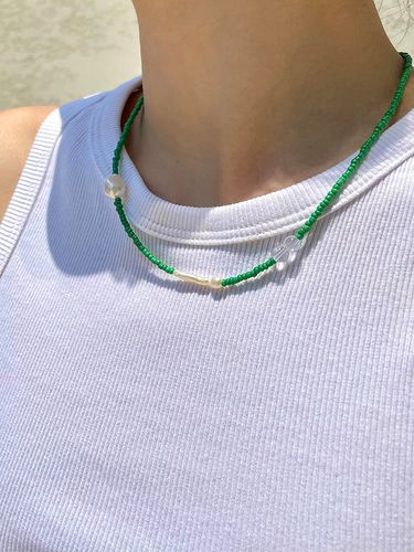 Green Pearl Necklace - leeENoir - Modalova