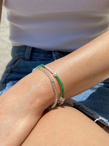 Green Pearl Bracelet 2 Set - leeENoir - Modalova