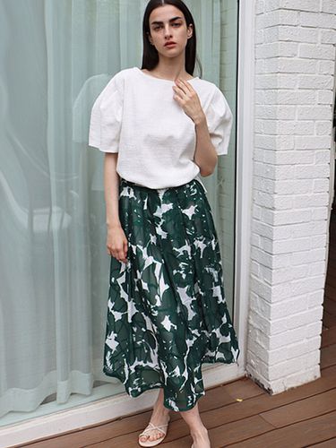 Pintuck Big Flower Skirt_Green - DAMAGE MNEMONIC - Modalova