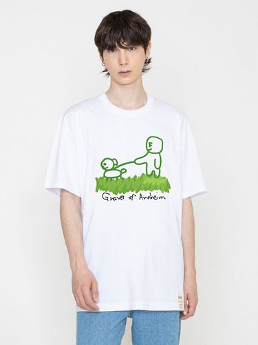 UNISEX] Drawing Green Puppy Walk Short Sleeve T-shirt - GRAVER - Modalova