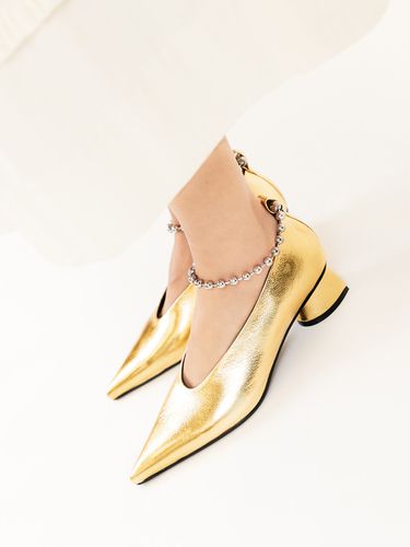 Extreme Sharp Toe Shoes (+chain anklets)_Gold - FLAT APARTMENT - Modalova