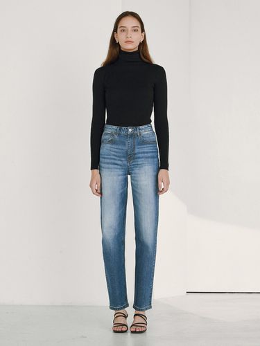 Boyfriend Coated Jean (Blue/) - GOODDEN - Modalova