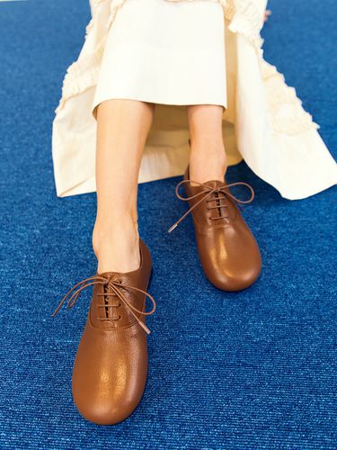 Pebble Toe Oxfords_Brown - FLAT APARTMENT - Modalova