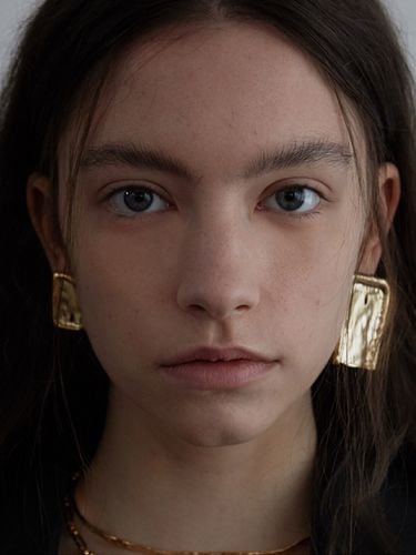 Poa Square Earrings - MONDAM - Modalova