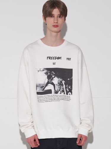 Oversized 1982 Artwork Printed Sweatshirt - V2 - Modalova