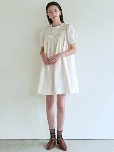 PINTUCK BUTTON DRESS_CREAM - NICK&NICOLE - Modalova