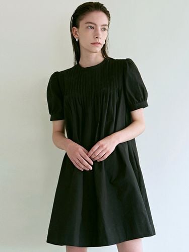 PINTUCK BUTTON DRESS_BLACK - NICK&NICOLE - Modalova