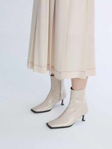 Sel Ankle Boots_Cream - MOL:pin - Modalova