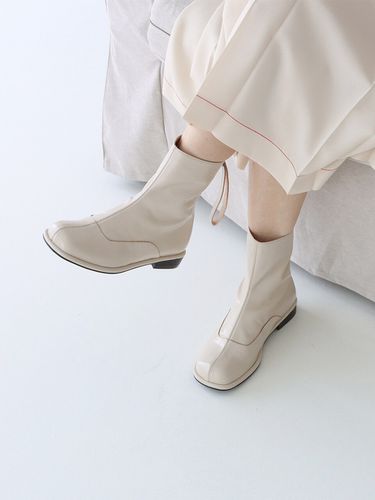 Ui Ankle Boots_Cream - MOL:pin - Modalova