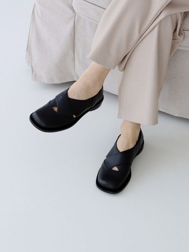 Hidden Loafer_Black - MOL:pin - Modalova