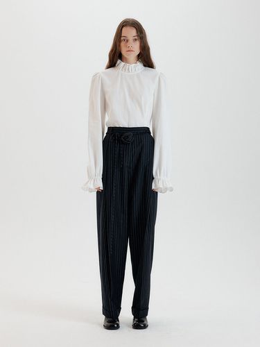 TOVA Corsage Belt Pants () - EENK - Modalova