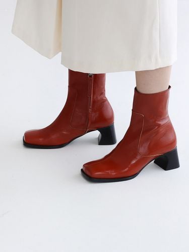 Looks Ankle Boots_Brickred - MOL:pin - Modalova