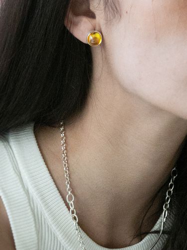 Mustard Big Post Earrings - nuavo - Modalova