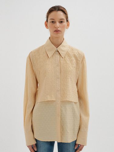 TINTUCK Pintucked Shirt (Beige) - EENK - Modalova