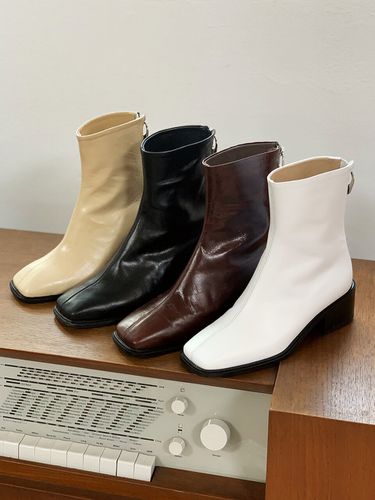 Dan Ankle Boots 4color - Byeuuns - Modalova