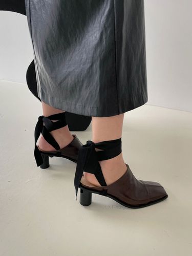 Kailani Pumps - OI PAINTED - Modalova