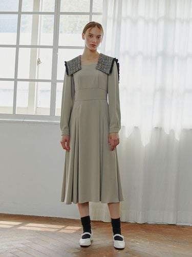 Detachable Sailor Collar Dress_Light Khaki - ETMON - Modalova