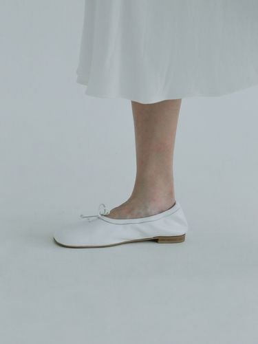 Rim034 Peanut Shoes (White) - rimrim - Modalova