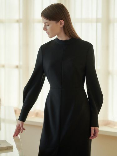 High-Neck Volume Dress_Black - NILBY P - Modalova