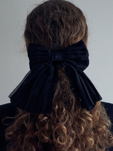 Pleated Chiffon Ribbon Hair Pin - Black - Elizabeth Moments - Modalova