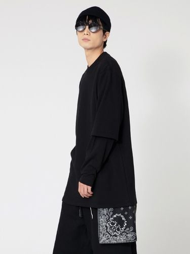 Bandana Layered Oversized T-Shirt _ - DGNAK12 - Modalova