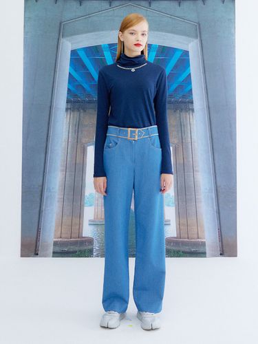 Necklace Turtleneck Top_Navy - the studio K - Modalova