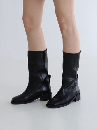 Hafe Mid Leg Boots_Black - MOL:pin - Modalova