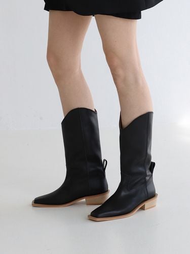 Round Mid Leg Boots_Black - MOL:pin - Modalova