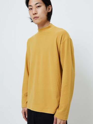 Standard Mock Neck Long Sleeve Knit - FANACULT - Modalova