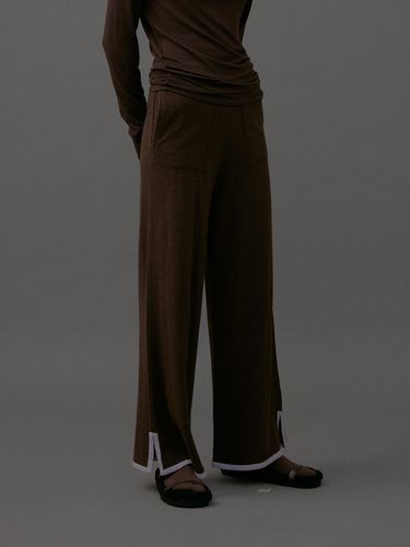 Joy Stripe Point Knit Pants_Brown - ahwe - Modalova