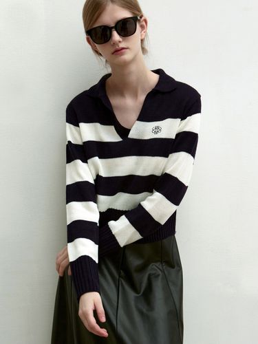 Open Collar Stripe Knit - NICK&NICOLE - Modalova