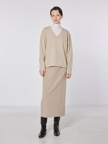 TOF Side Edge Skirt_Beige - MOHAN - Modalova