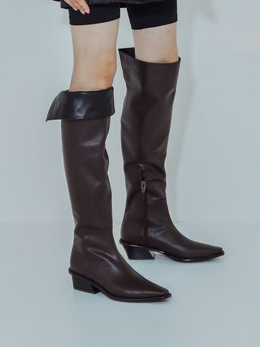 Collar Knee-High Boots Brown - TWVP - Modalova