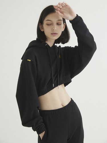 SM:]E Crop Hoodie (Black) - MSKN2ND - Modalova