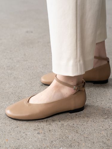 Lir Ankle Flat Shoes_Latte - Loiret - Modalova