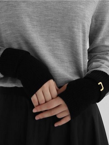 SLEEVE WARMER BLACK - UNDERCONTROL STUDIO - Modalova