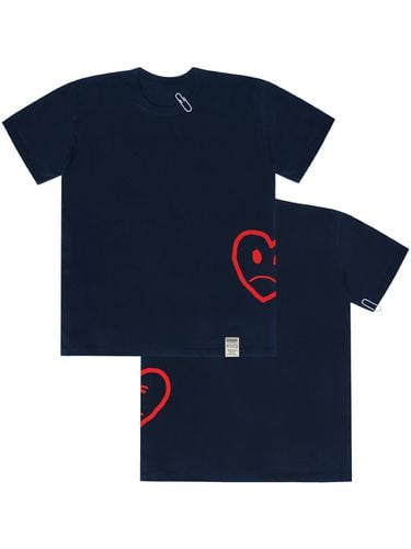 UNISEX] Side Drawing Heart T-Shirt _ Navy - GRAVER - Modalova