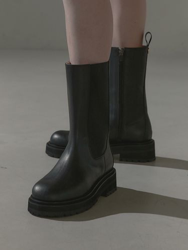 Versatile Chelsea Boots - Black - TUFEIS - Modalova