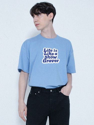 UNISEX] Life Logo Font T-Shirt _ Sky Blue - GRAVER - Modalova