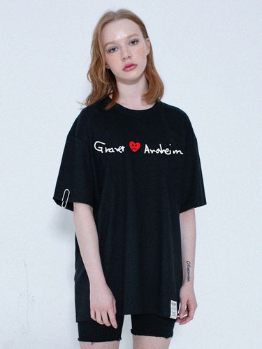 Drawing Heart Logo T-Shirt _ 4 Color - GRAVER - Modalova