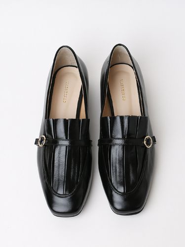 Becca Gathering Loafer _ Black CK - MARYRINGO - Modalova