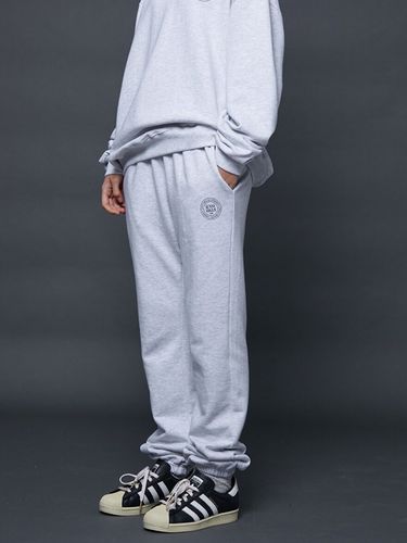 SUNNY HILLS LOGO SWEATPANTS () - STAFFONLY - Modalova