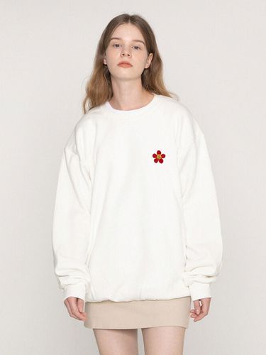 Red Flower Smile Embroidery Sweat Shirt - GRAVER - Modalova