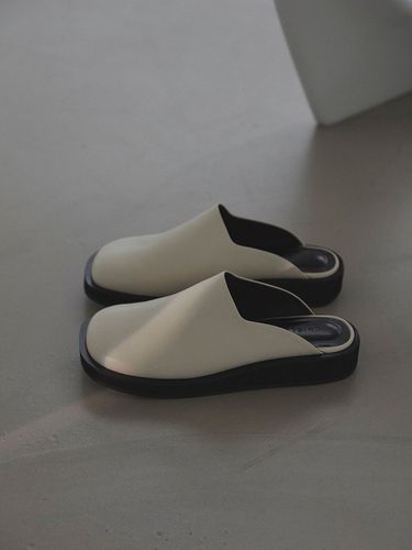 Flipper Slides - Cream - CHIELEI - Modalova