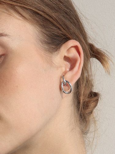 Circle Chain Point Earrings - LAZYDAWN - Modalova