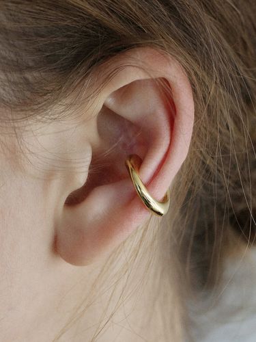 Bold Line Ear Cuff Earring - LAZYDAWN - Modalova