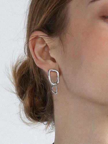 Bone Chain Drop Earrings - LAZYDAWN - Modalova