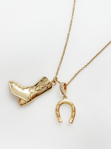 Cowgirl Boots Necklace_Gold - August Harmony - Modalova