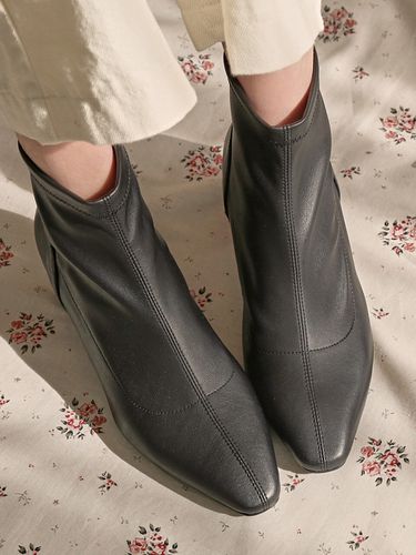 Tuder Span Ankle Boots - LOWFLOW - Modalova